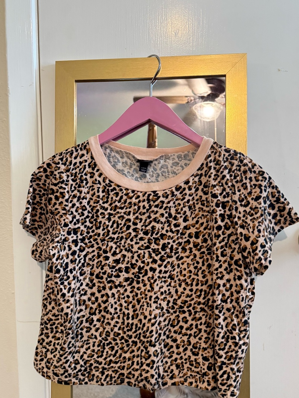 art class Leopard Print Short Sleeve Tee in Beige, Black. size L  (10-12)